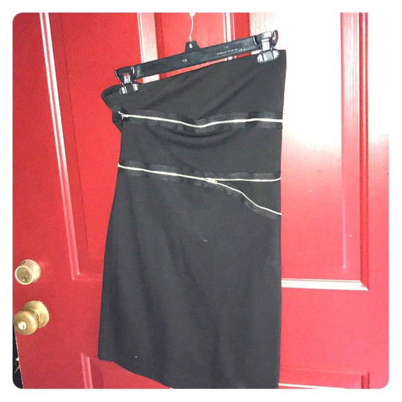 Dress - Picture 2 of 6